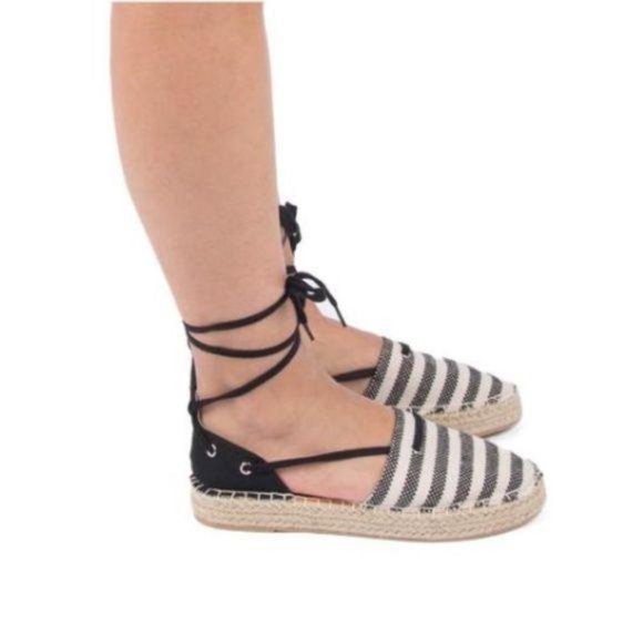 Lace Up Espadrilles – Black/Beige - Picture 3 of 6